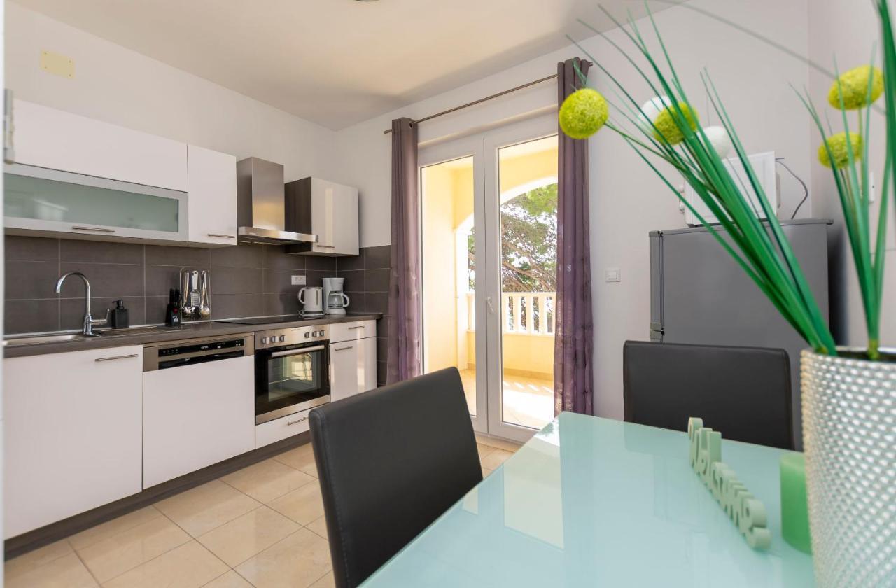 Apartments Beach Dream Mimice Eksteriør billede