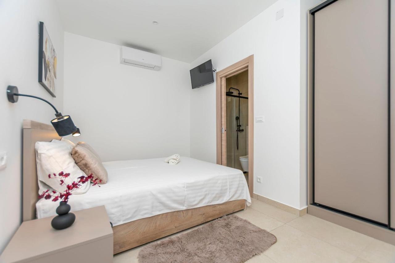 Apartments Beach Dream Mimice Eksteriør billede
