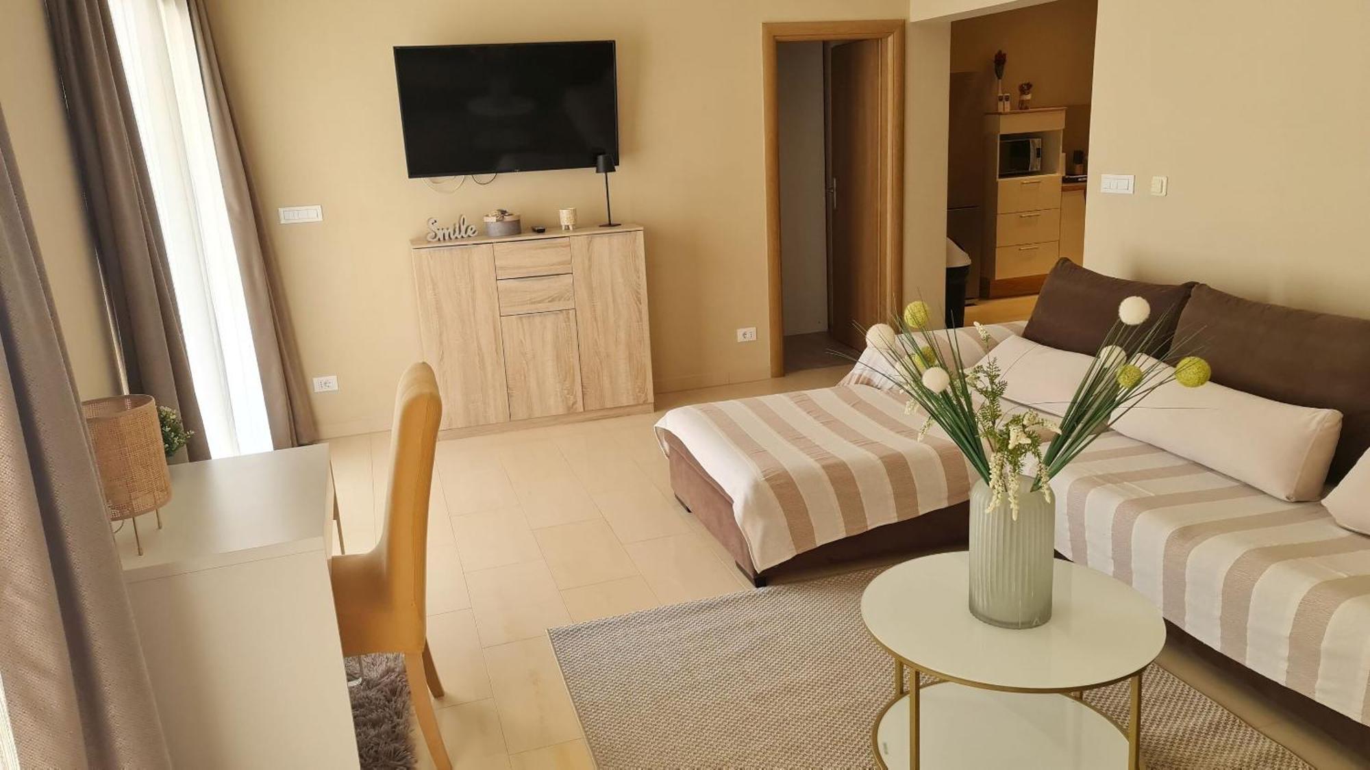 Apartments Beach Dream Mimice Eksteriør billede